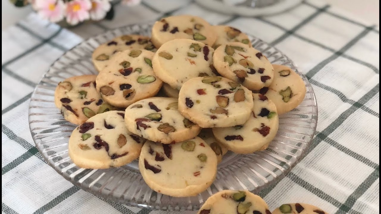 Pistachio Cranberry Cookies 开心果蔓越莓曲奇