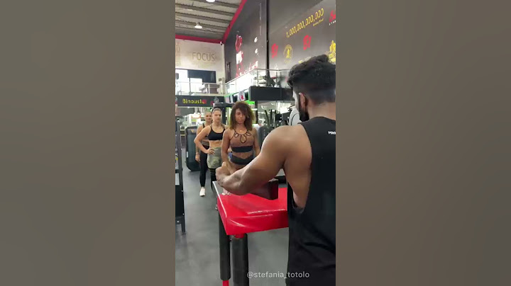 Armwrestling match 🇮🇹 vs 🇧🇩 ft. SHARIF NAWAZ #shorts #strongwoman #funny #armwrestling