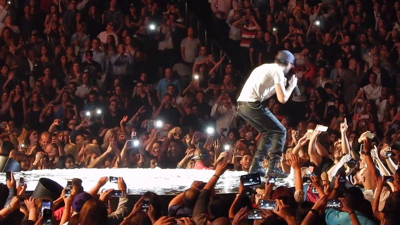 Enrique Iglesias Live @ LA Staples Center 2014 ( Semi-Final song )