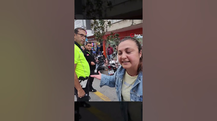 Kasksız yakalanan motosikletli kadın, polisleri çileden çıkardı #polis #kadın