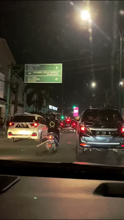 JOGJA DI MALAM HARI || DARI TUGU HINGGA MALIOBORO