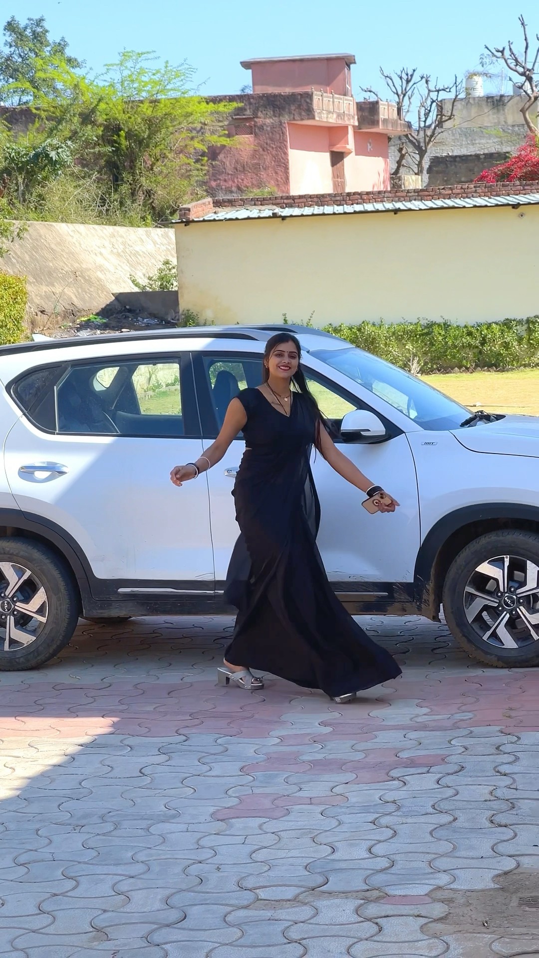 तू चीज़ बड़ी है मस्त मस्त #meenu #trending #ytshorts #shorts