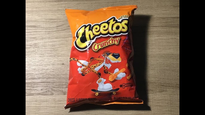 Experimentando Novo Cheetos Crunchy Cheddar White e Patas 