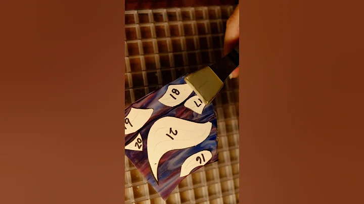 Crunchy glass sounds for your ears🫶 #stainedglass #stainedglassart #asmr #glass #glassbreaking