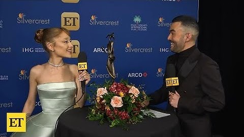 Ariana Grande Recalls Jennifer Coolidge Reaction To Her "SNL" Impersonation | ET Exclusive