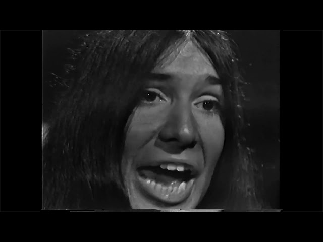 Buffy Sainte-Marie - My Country  Tis of Thy People You're Dying'