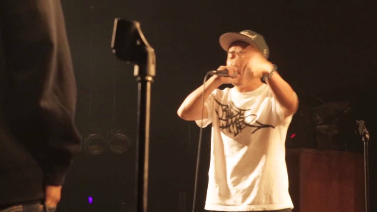戦極MC BATTLE 第10章(14.10 .19)TKda黒ぶちvs晋平太@BEST BOUT