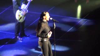Sade - Your love is king (live in Milan 06-05-2011)