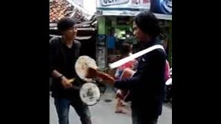 Cover Lagu Dadali 'Cinta yg tersakiti' pengamen bersuara emas