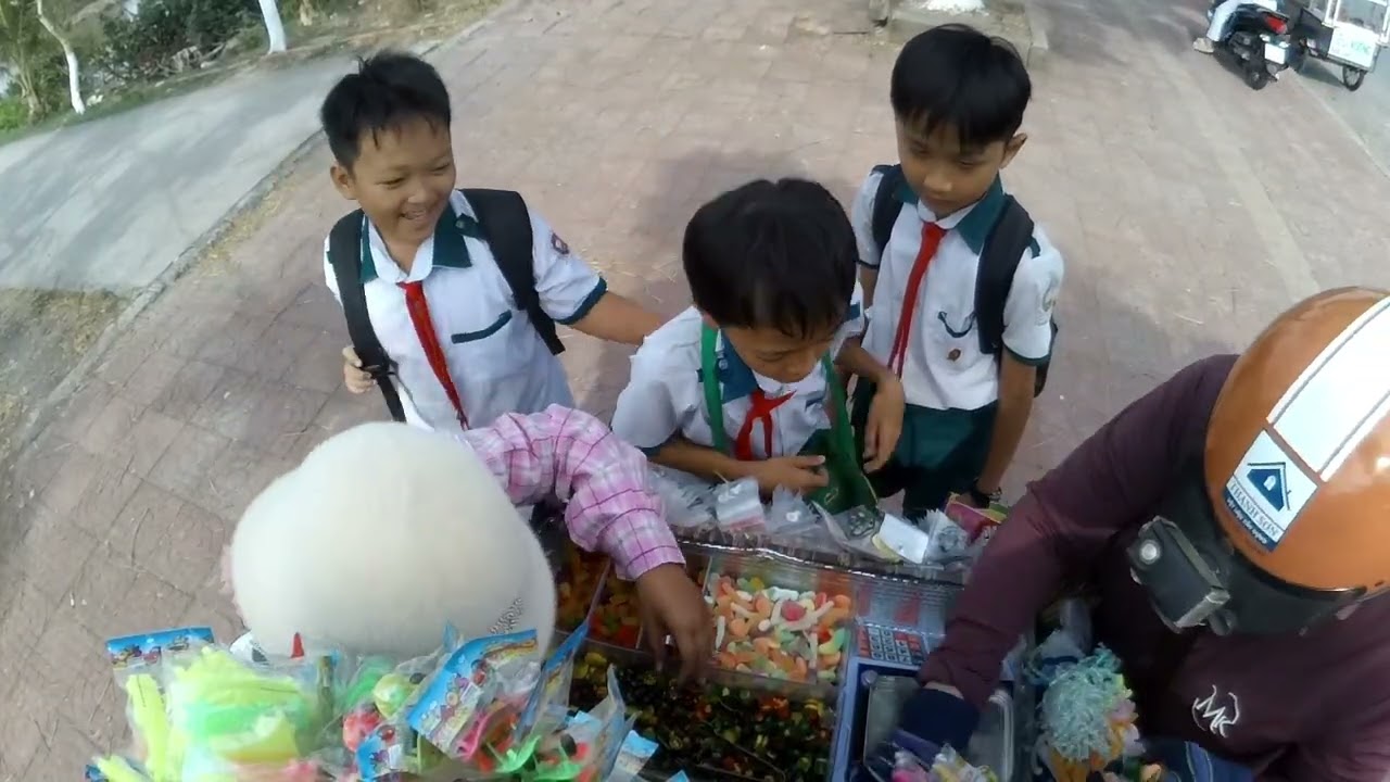 Ăn vặt Sông Đốc