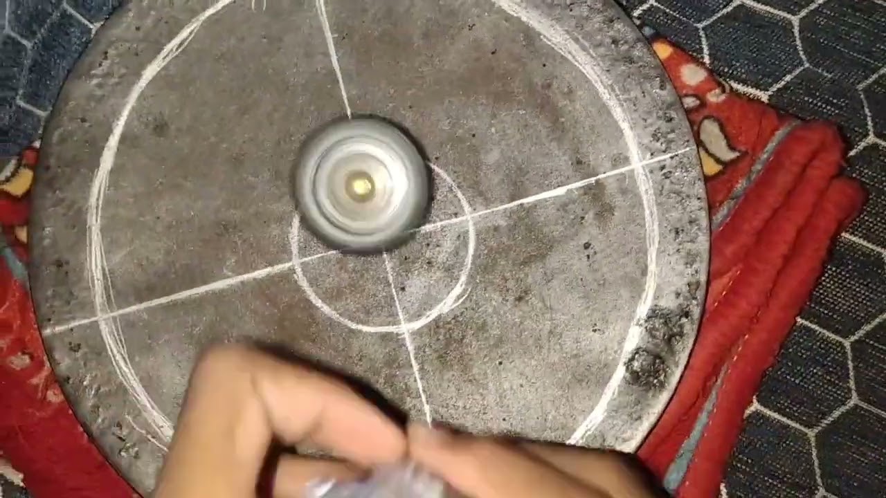 Speed right vs handspin left beyblade burst😈