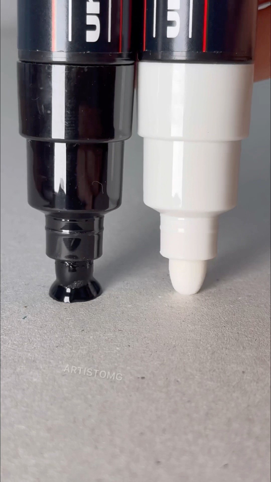 Activating Black and White Paint Markers! ?✨? Satisfying or Not?! ? #artsupplies #asmr