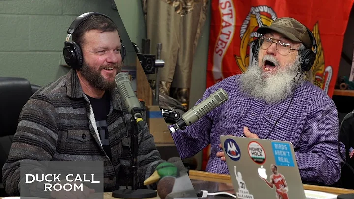 Uncle Si Was Chased by Coyotes — TWICE | Duck Call Room #108