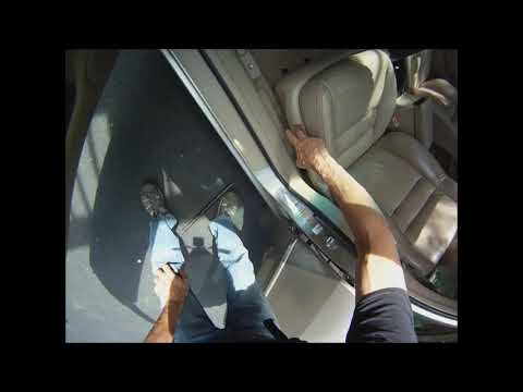 Video: ¿Cómo se quita el asiento del pasajero de un Honda Accord?