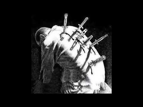 Музыкальный клип про предательство друга фиолетово. Если тебя предали. Друзья или предатели песня. Бойтесь друзей предают друзья а не враги. Не бойтесь врагов бойтесь друзей предают.