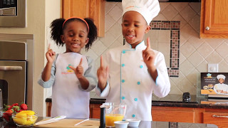 Teaching Kids How to Make a Breakfast Smoothie | Kid and Toddler Friendly Recipe