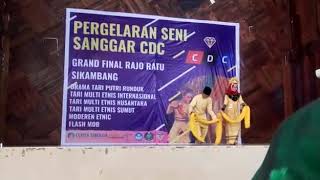 Tari selendang acara pergelaran seni pemilihan rajo dan ratu sikambang Sanggar Sujimalako