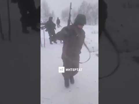Военный танцует татарский танец / Татар хәрбие өздереп бии