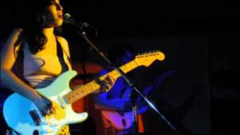 You Sent Me Flying (only acoustic ever 2004) - Amy Winehouse