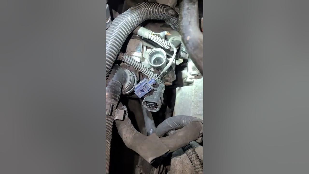 2013 Volkswagen passat se. 2.5. P164D oil pressure switch locations and