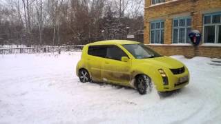 Toyota Will Cypha гальмует.mp4