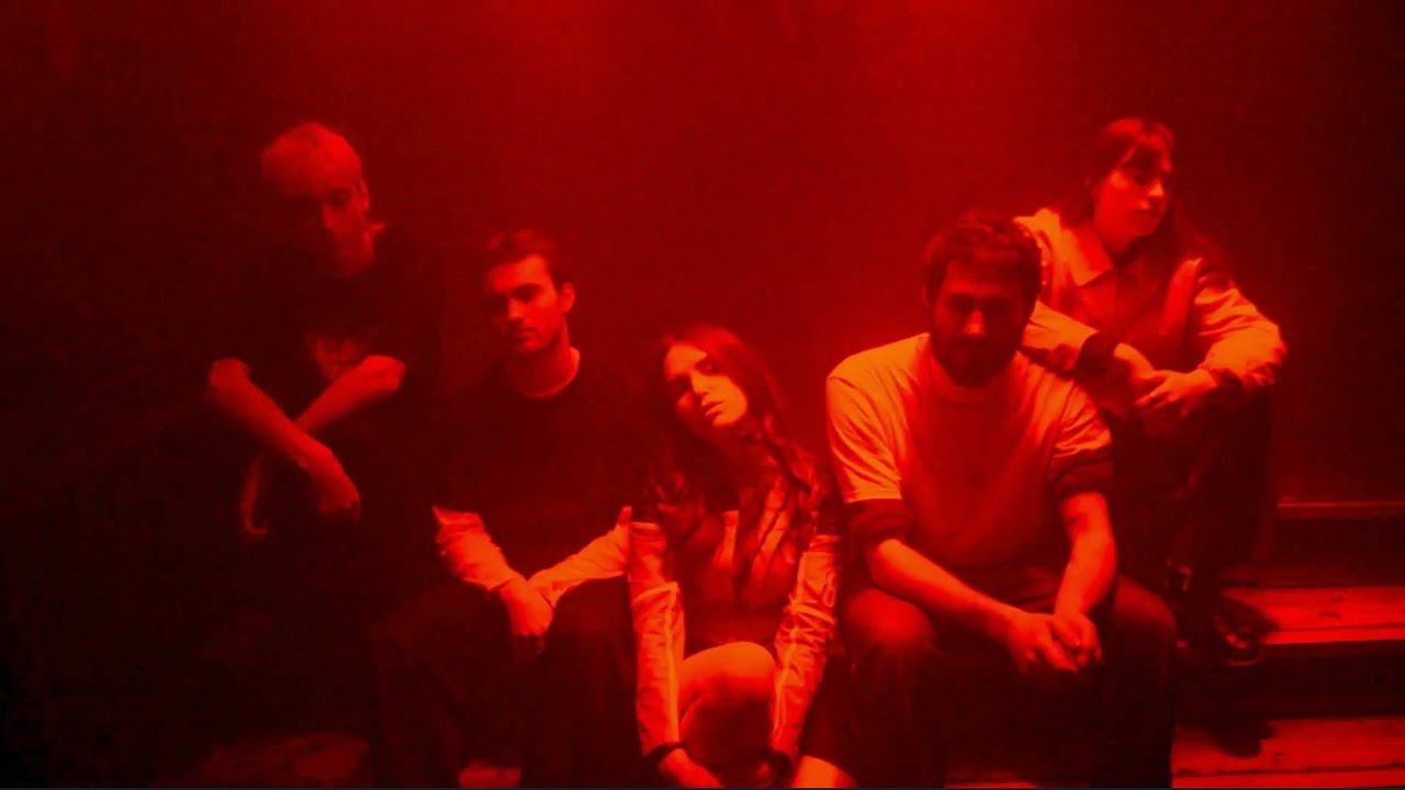 Puppy Teeth "Blood" - Ipnosi in rosso