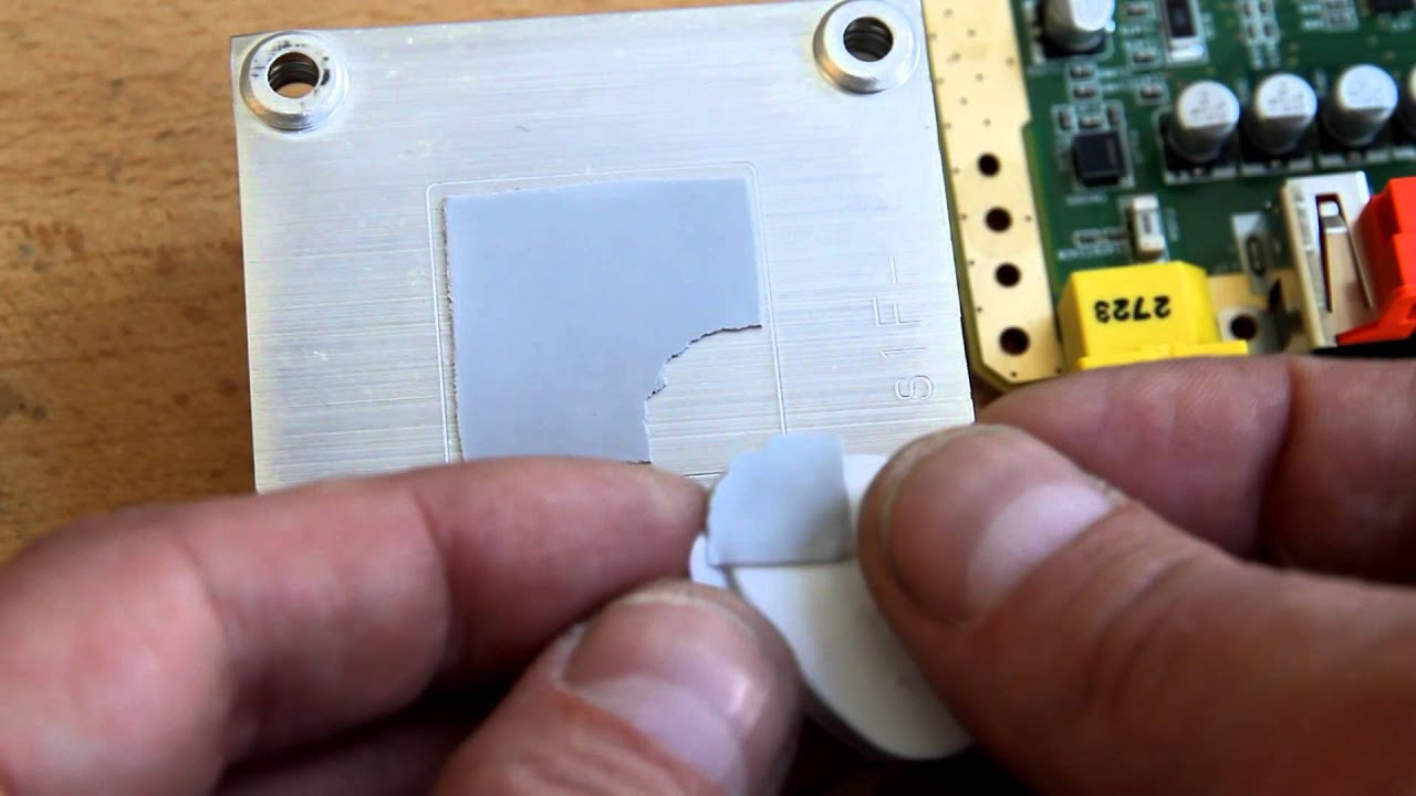 Wii U Heatsink Removal Attempt Without Breaking Thermal Pad Too Much