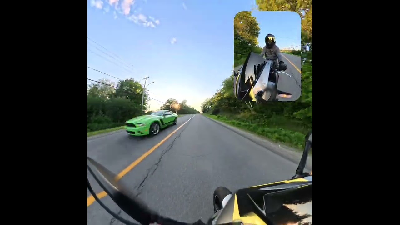 Autoroute en grande partie et petite route
