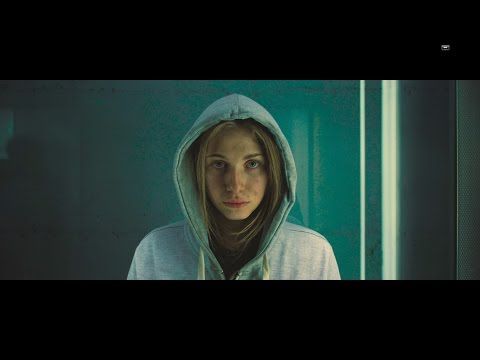 La Differenza Feat Edoardo Bennato - Tira a Campare (OfficialVideo)