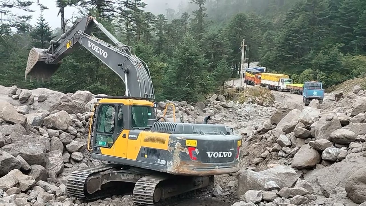 Volvo Machine Working On Sikkim ⛰️