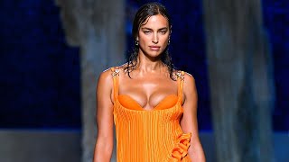 GLAMOURTV The Golden Irina Shayk by GLAMOURTV 2.0 9,180 views 3 years ago 3 minutes, 20 seconds