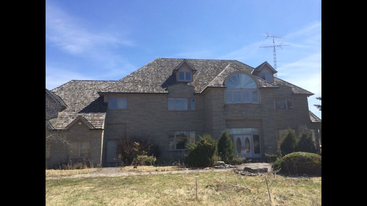 Exploring an Abandoned Dream Mansion - Ontario Canada