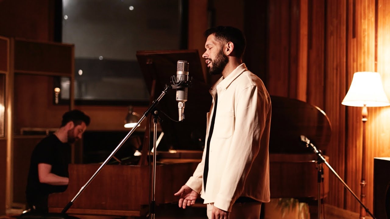 Ver Luke Silva - Meet Again (Official Video) no YouTube