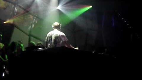Armin van Buuren @ Thessaloniki, Greece 25-04-2009 Carlo Resoort - Lifetime (4 Strings Remix)