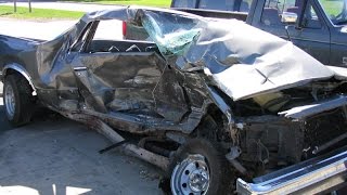 Car Slams Into Utility Pole-Car Crash compilation #107 2015 HD