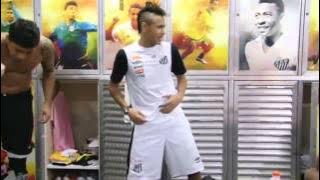 Neymar igra uz Michel Teló - Ai Se Eu Te Pego (Nosa,nosa)