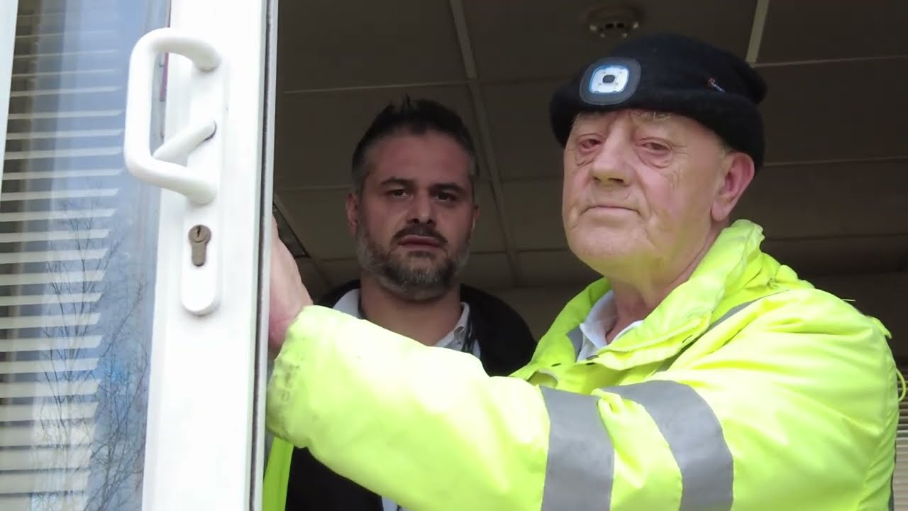 Have You Got Any Time Spare To Pick Some Of Your Rubbish Up? 🚮😲🎥❌