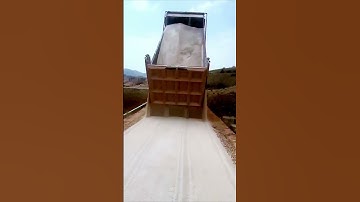 The process of laying sand on the road - a good approach can do more with less