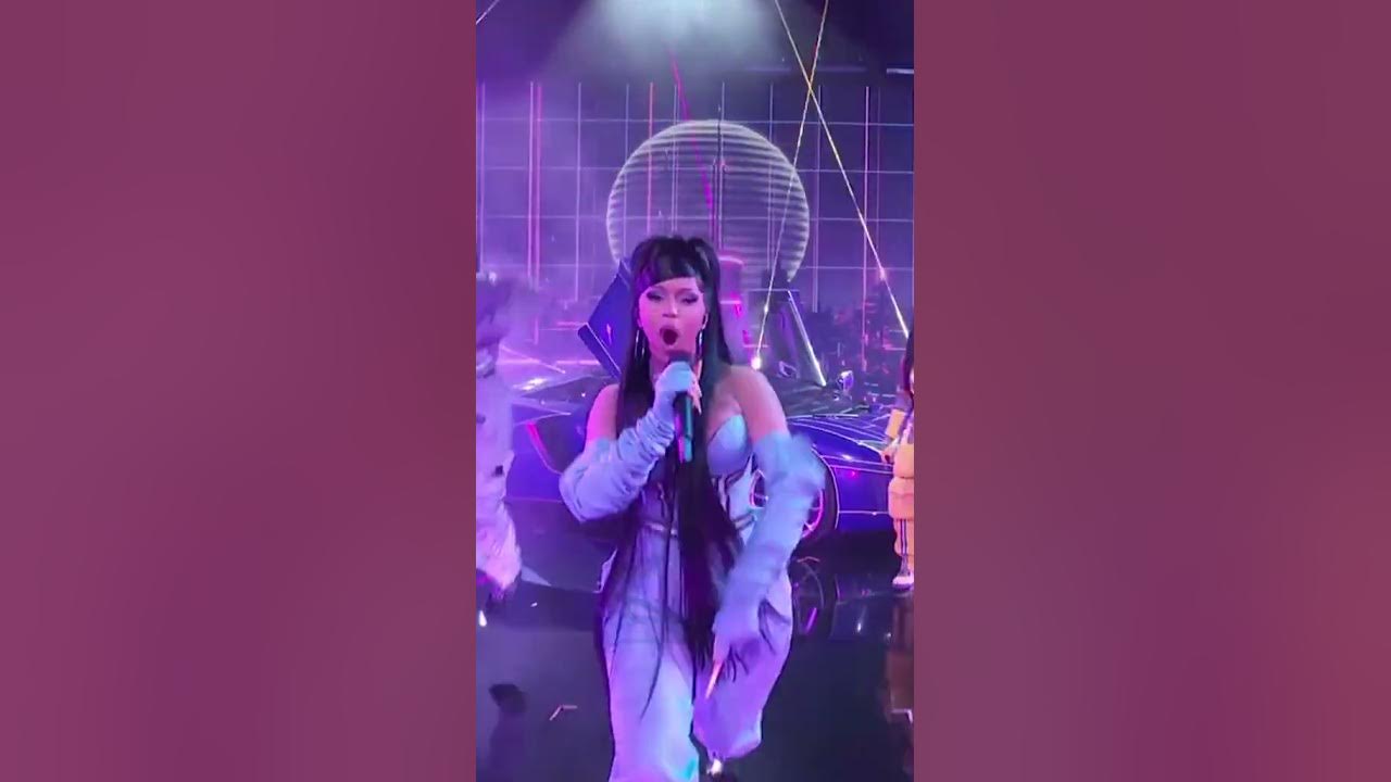 Cardi B And Gloria Boyd Perform Tomorrow 2 At The 2022 AMAs #shorts