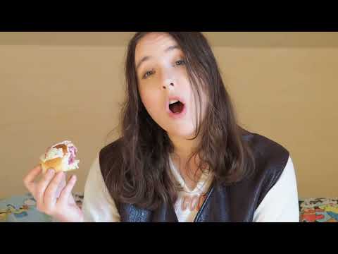 Anja Høvik Strømsted - Pillows and Clouds (Official Music Video)