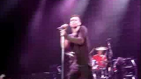 Maroon 5 - Toronto show - Wake up call part 3
