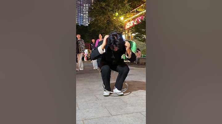 A Young Man Born In The 2000s Performed On The Street And Got Into A Steel Ring#acrobatics