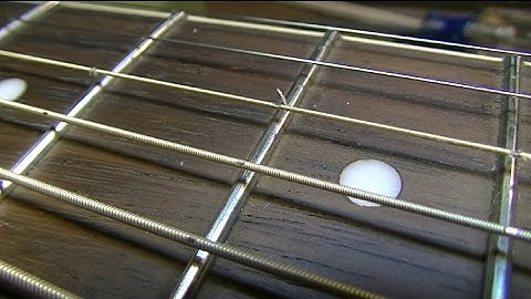 Why I NEVER Use ELIXIR Coated Guitar Strings