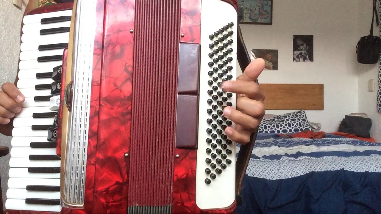 Ejercicio de digitación y entrada en calor - Escala de Do mayor  - Acordeon a piano