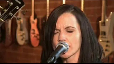 Dolores O'Riordan - Linger (Live at True Music on ...