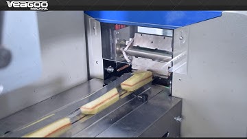 Bread packing machine