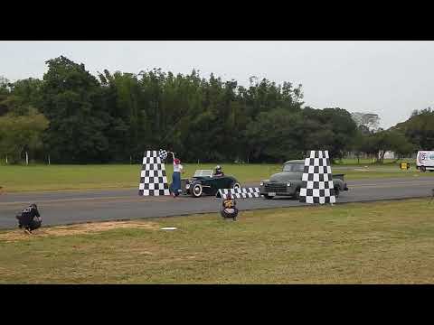 BATALHA DE V8 NA PISTA - DRAG ROLLING