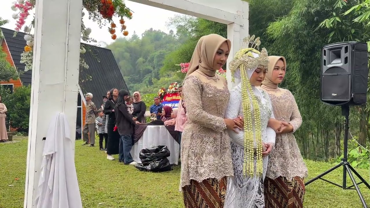 Intimate Wedding Juang & Seli di Lembah Bamboe Sersan Badjuri