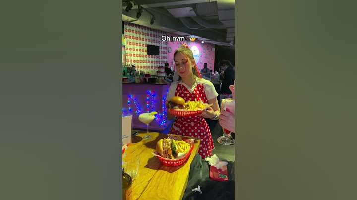 This restaurant has the worst service ever 🤡🤬 #karensdiner