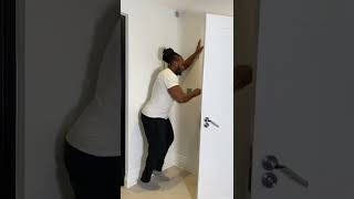 موقف مضحك لاعب كمال اجسام يصخر من راقصة 🤣